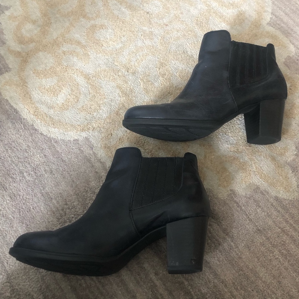 BORN Black Leather Ankle Boots - Picture 5 of 7